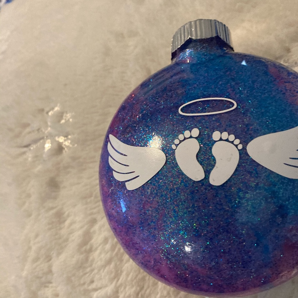 Infant and pregnancy loss themed memorial ornament